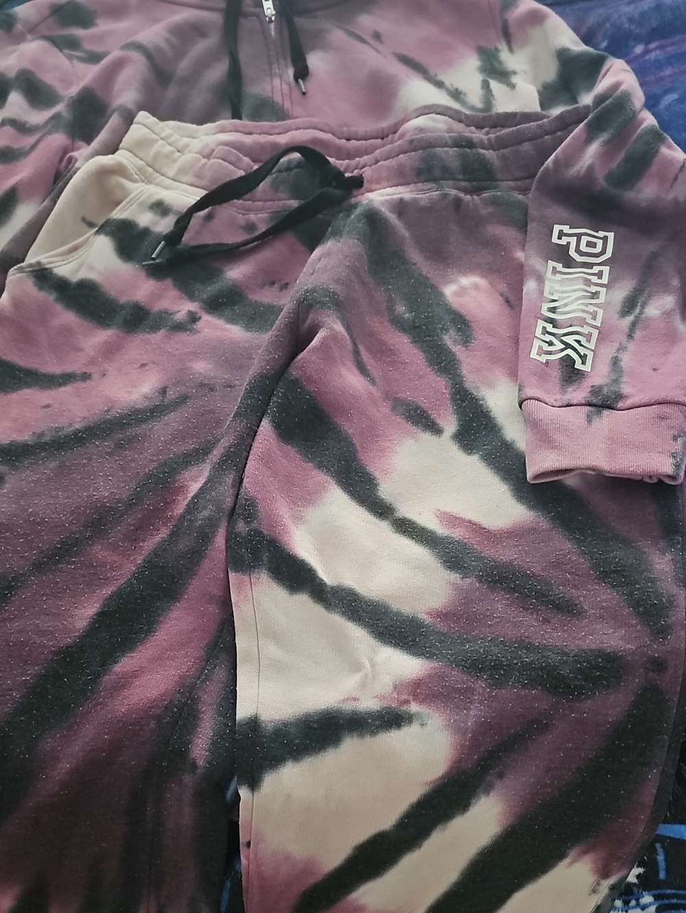 PINK Victoria's Secret Purple & Black Tie-Dye Jogger Sweatpants